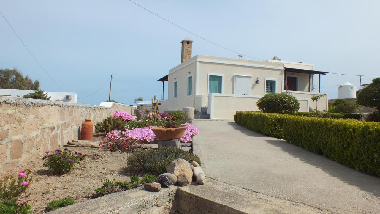 Villa De Viento Tripiti Exterior photo